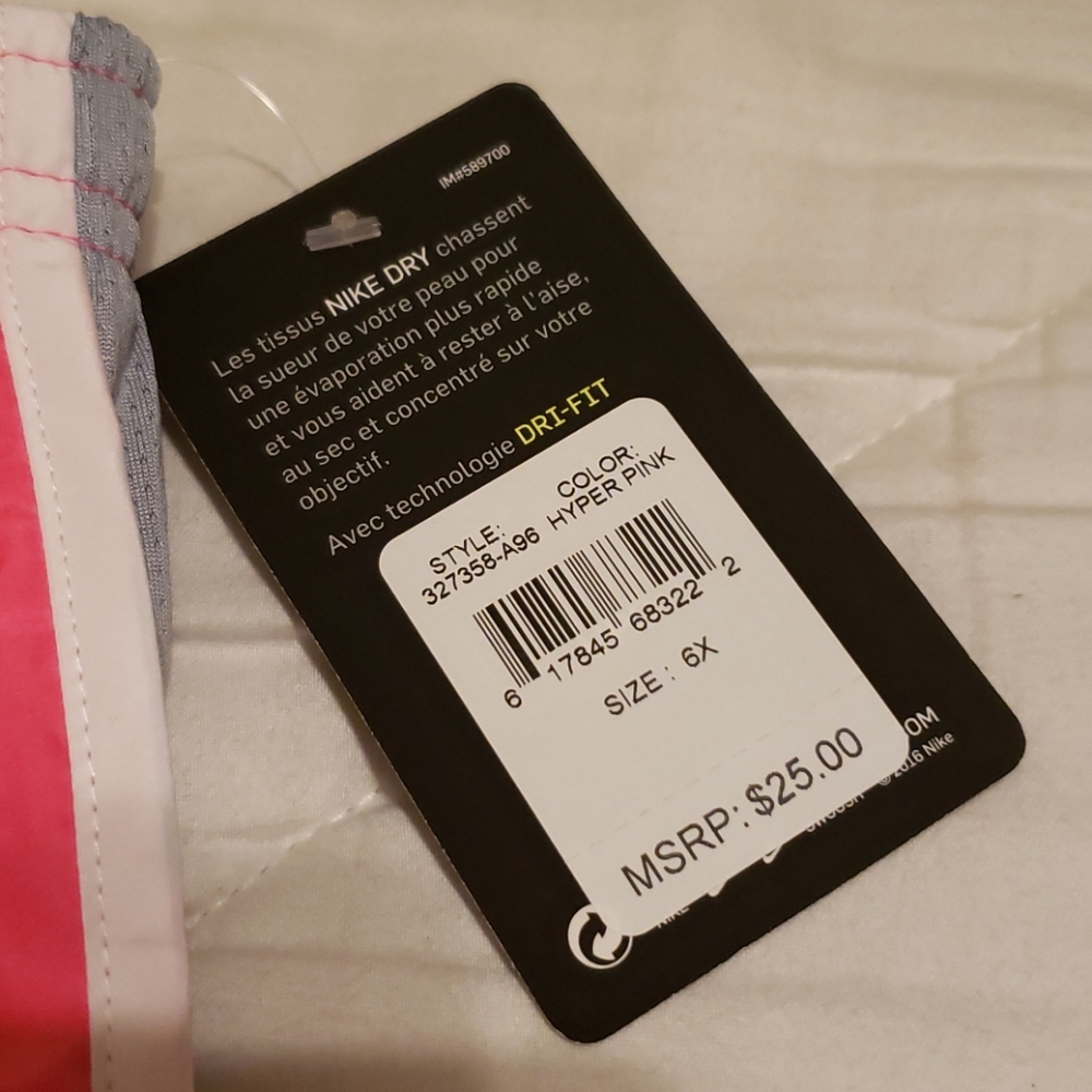 Girls Nike Shorts - Picture 2 of 6